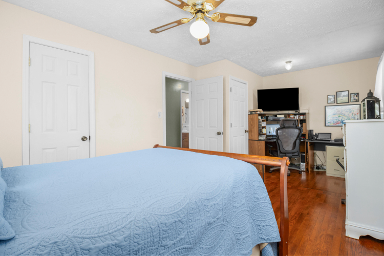 Listing Image 28