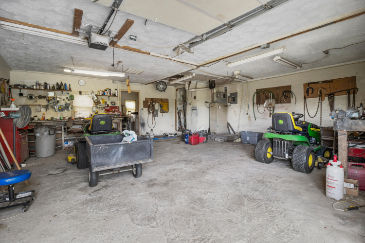 Listing Image 48