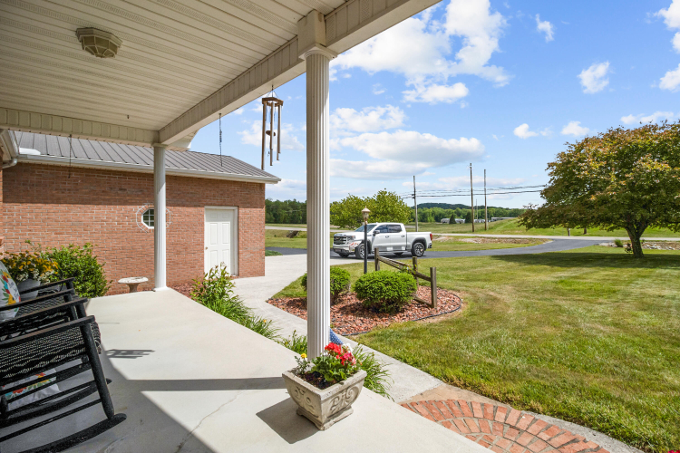Listing Image 10