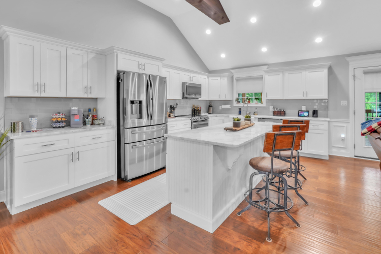 Listing Image 11