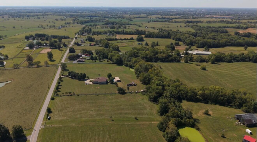 Listing Image 16