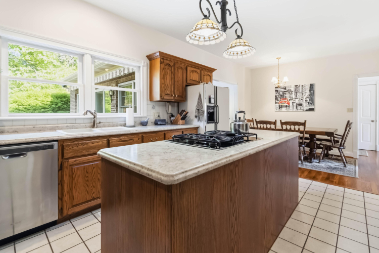 Listing Image 15