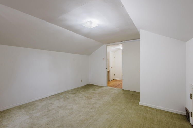 Listing Image 38