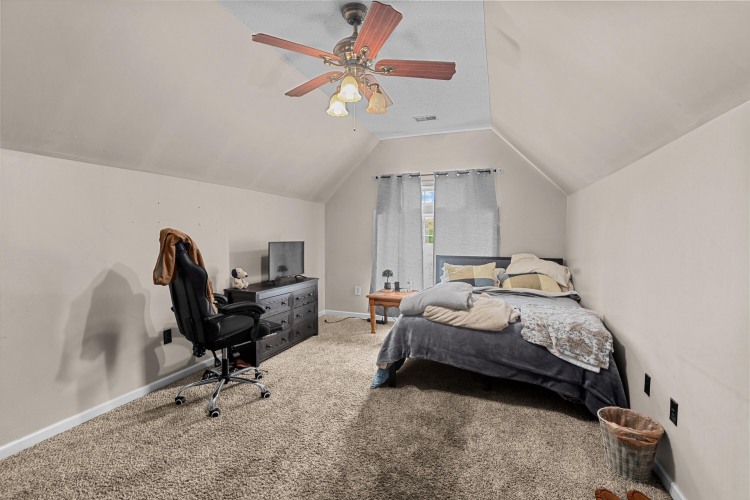 Listing Image 24