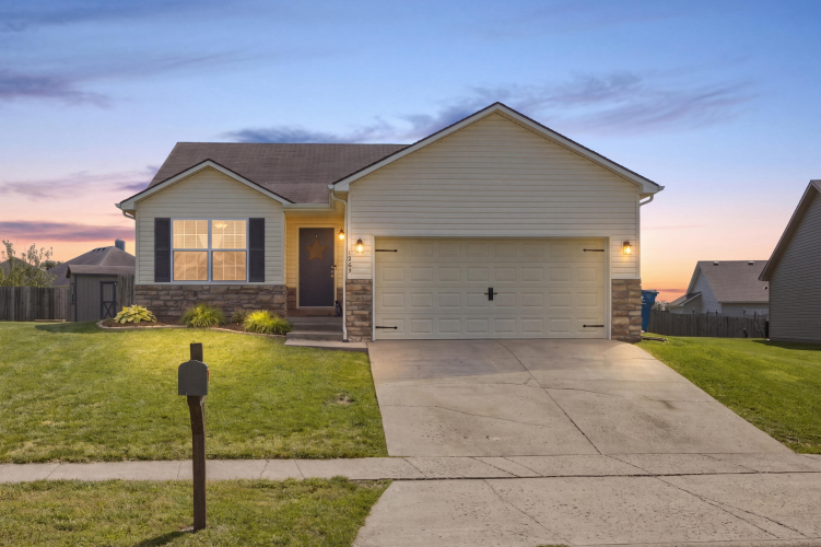 Listing Image 19