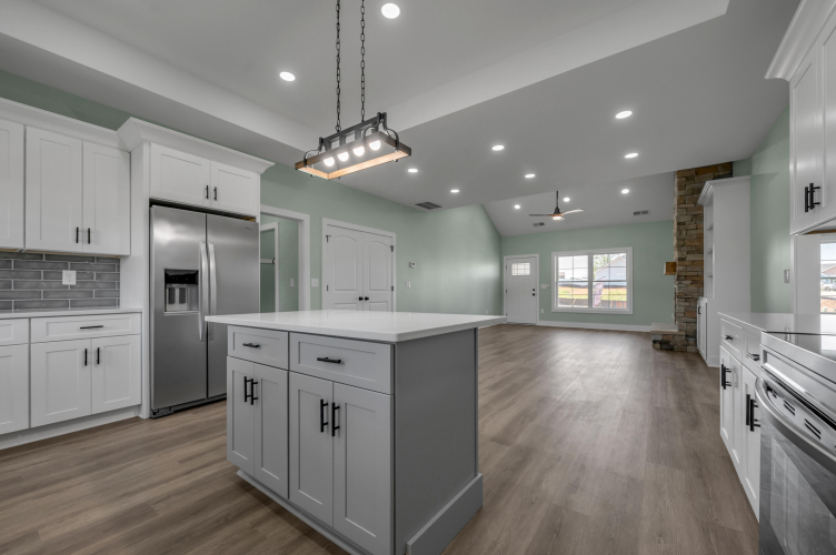 Listing Image 10