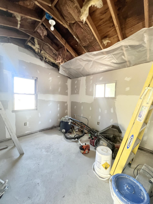 Listing Image 15