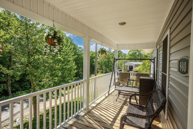 Listing Image 6