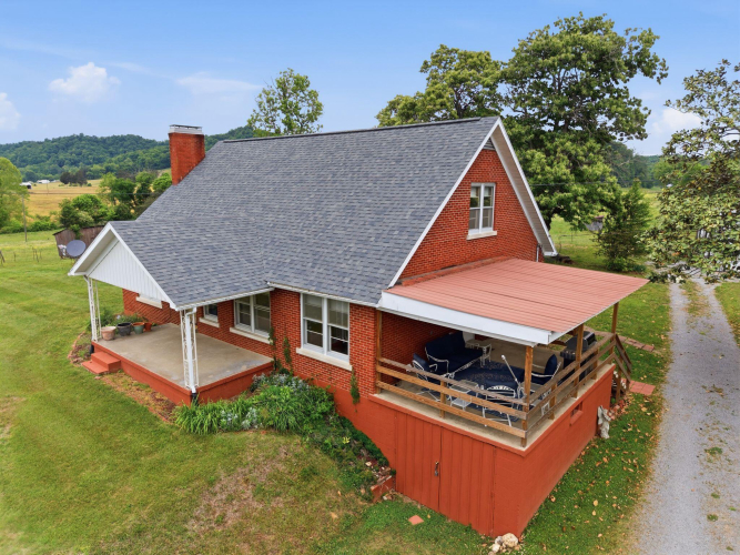 Listing Image 3