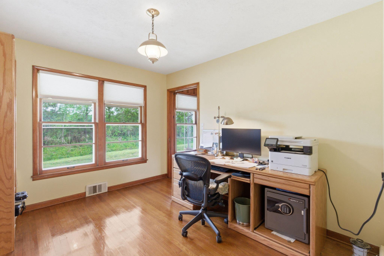 Listing Image 22
