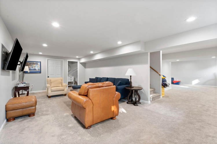 Listing Image 43