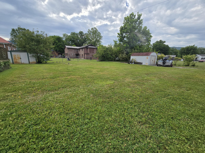 Listing Image 12