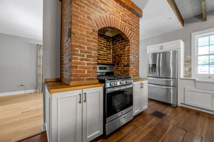 Listing Image 13