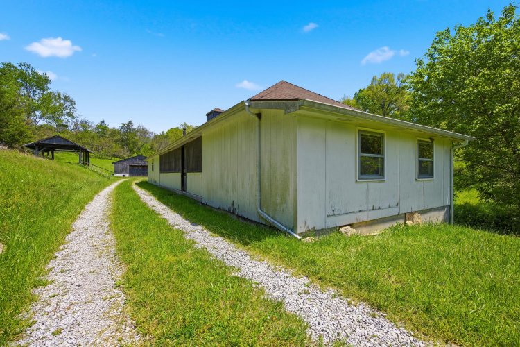 Listing Image 57