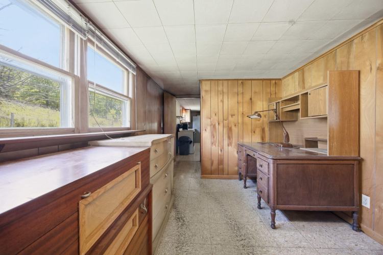 Listing Image 48