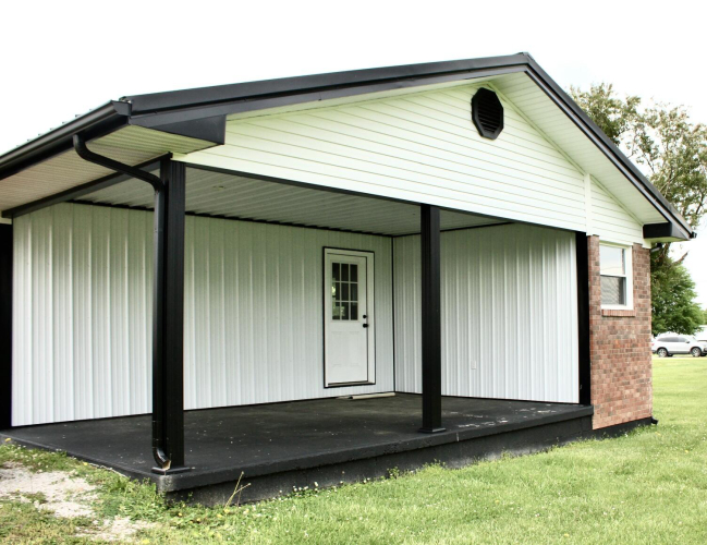 Listing Image 4