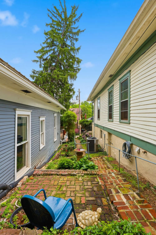 Listing Image 22
