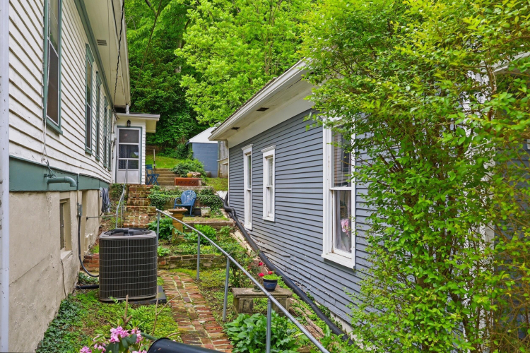 Listing Image 28
