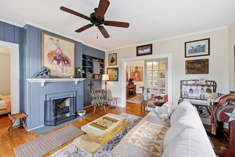 Listing Image 5