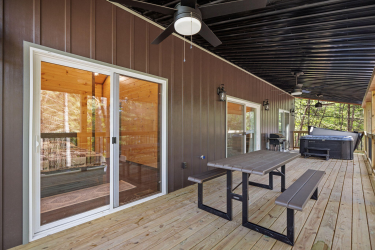Listing Image 12