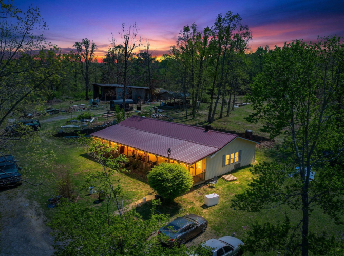 Listing Image 3