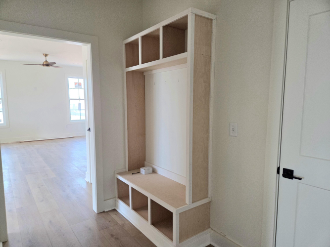 Listing Image 8