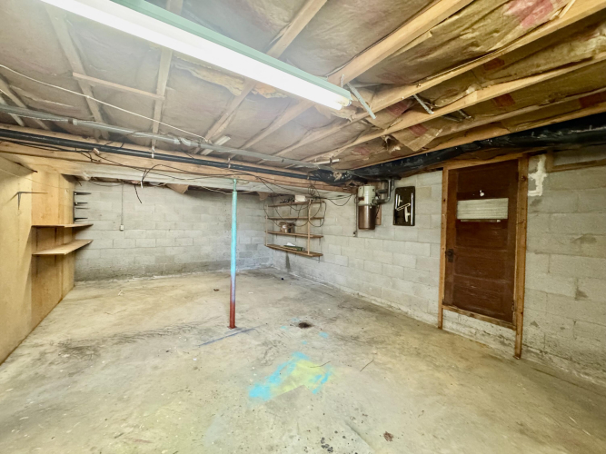 Listing Image 46
