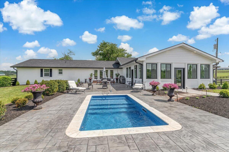 Listing Image 54