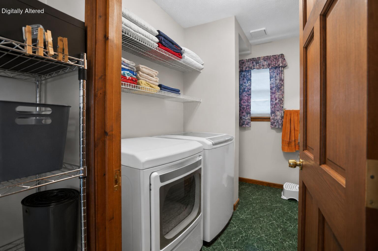Listing Image 17