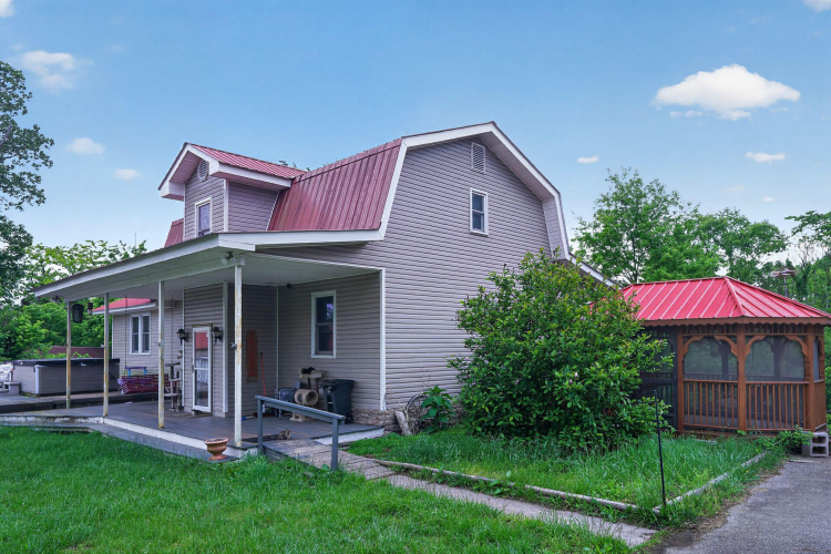 Listing Image 4