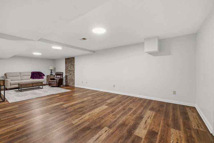 Listing Image 55