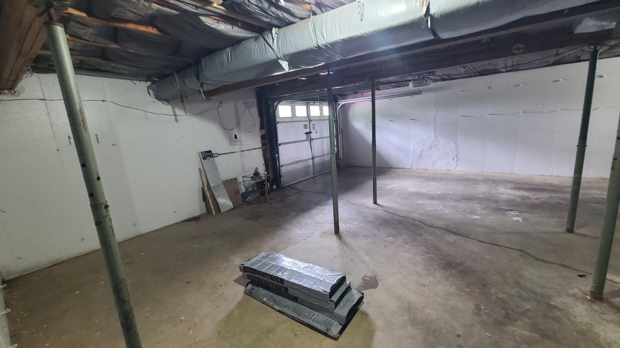Listing Image 30