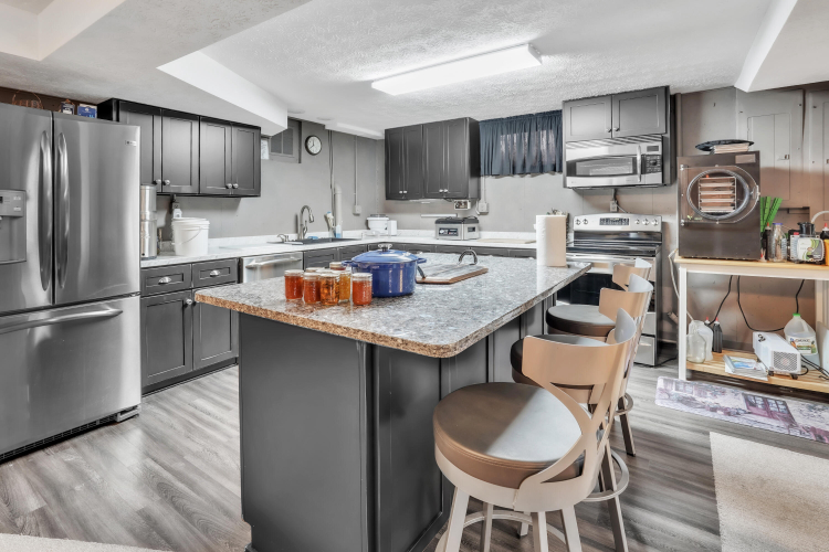 Listing Image 59