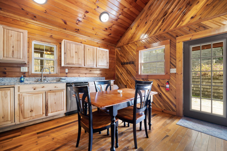Listing Image 15
