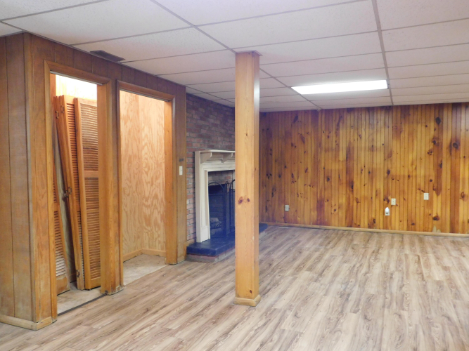 Listing Image 82