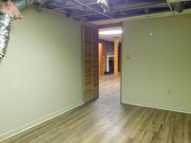 Listing Image 84