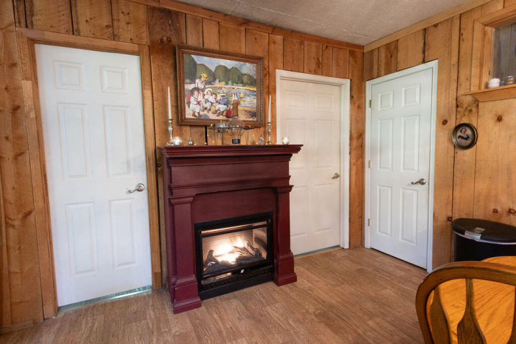 Listing Image 11