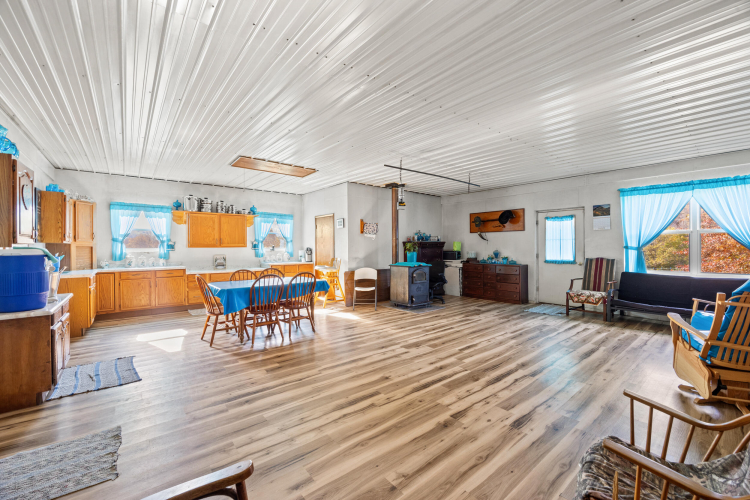 Listing Image 18