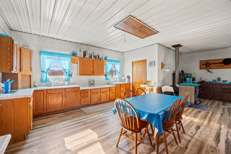 Listing Image 19