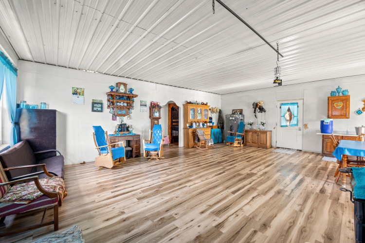 Listing Image 22