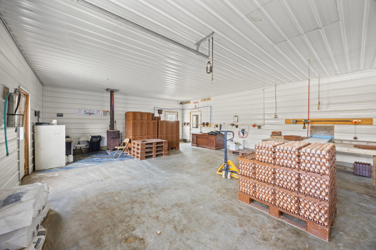 Listing Image 6
