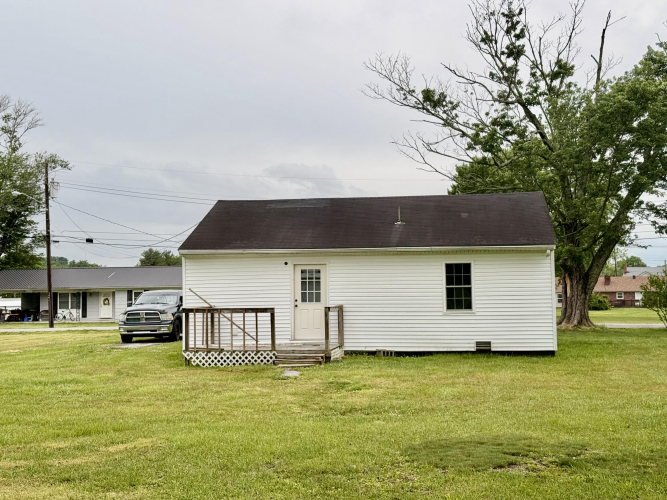 Listing Image 3