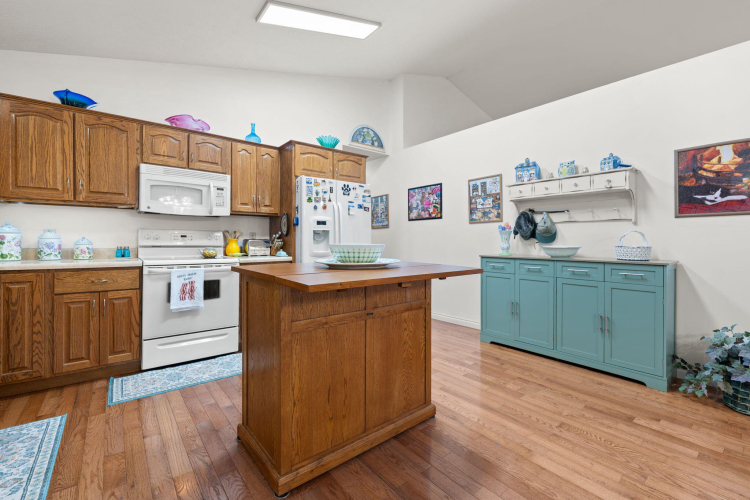 Listing Image 14