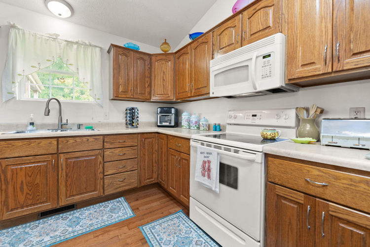 Listing Image 23