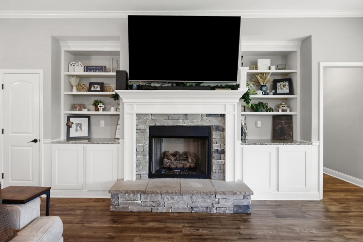 Listing Image 12