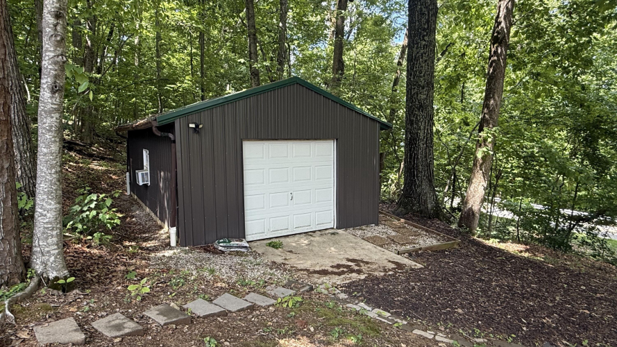 Listing Image 14