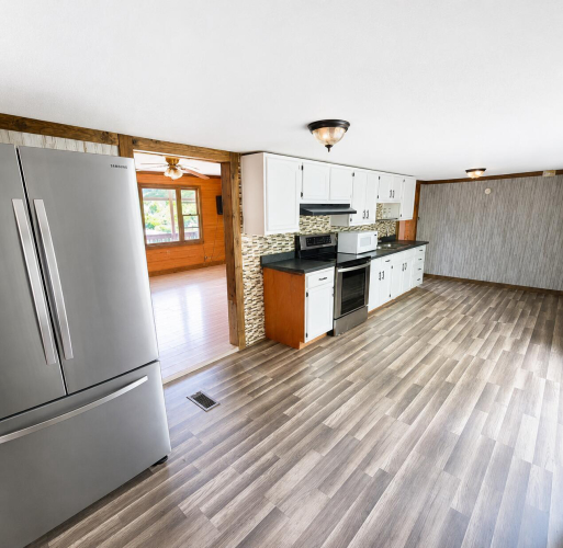 Listing Image 8