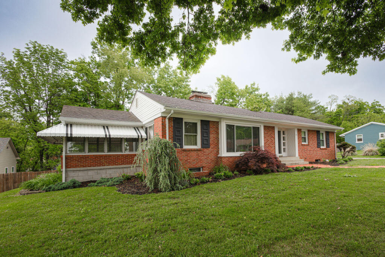 Listing Image 3