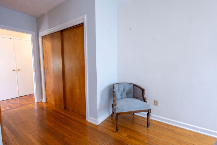 Listing Image 28