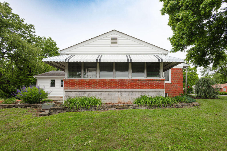 Listing Image 4